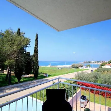 Guest house 4 Star With Sea View In Zambratija (Istria)