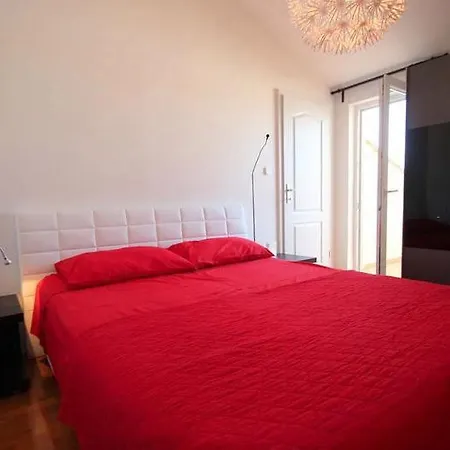 4 Star With Sea View In Guest house Zambratija (Istria)