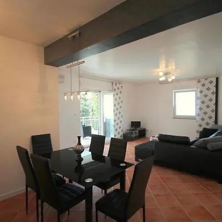 Guest house 4 Star With Sea View In Zambratija (Istria)
